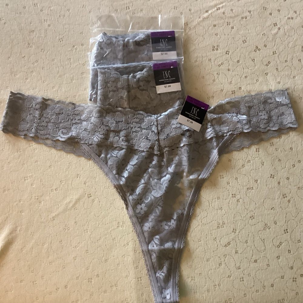 NWT. INC Intern’l Concepts Macy’s Brand Women’s XXL set of 3 Lacy Thong Panties